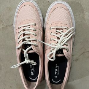 Sperry Women's Light Pink Sneakers